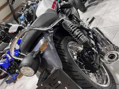 Moto Guzzi V7 SPECIAL (2025) - Photo 4