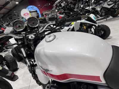 Moto Guzzi V7 SPECIAL (2025) - Photo 5
