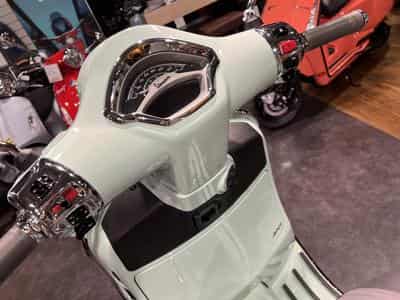 Vespa GTS 310 Classica (2026) - Photo 6