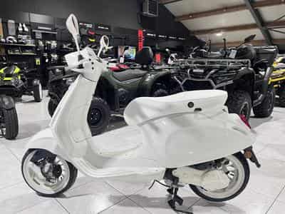 Vespa Sprint JUSTIN BIEBER (2024) - Photo 4