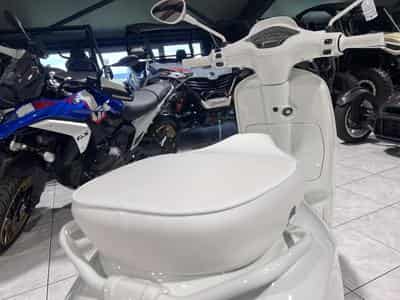 Vespa Sprint JUSTIN BIEBER (2024) - Photo 5