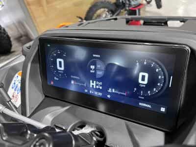 BRP Can-Am Outlander Max MY26 XT P T 1000 ABS T3 SAS (2026) - Photo 9