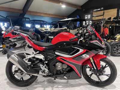 QJmotor SRK 125 R (2026) - Photo 1