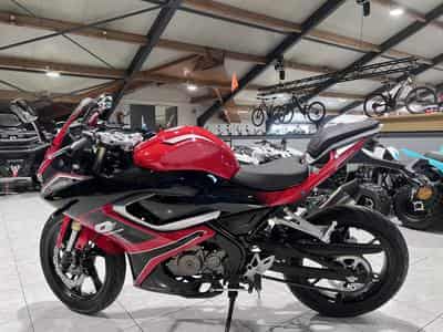 QJmotor SRK 125 R (2026) - Photo 4