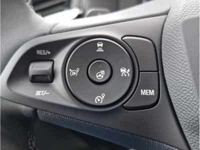 Opel Corsa 1.2 TURBO E-DCT 110  GS (2025) - Photo 9