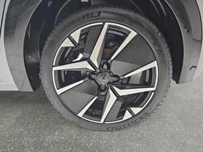 Peugeot 208 1.2 PureTech Hýbrid 110 E-DSC6 GT (2025) - Photo 6