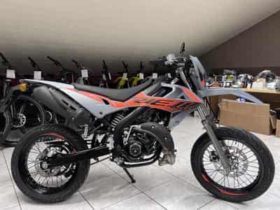 Rieju MRT 50 SM Grey (2026) - Foto 1