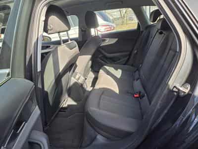 Audi A4 AVANT 30TDI ATTRACTION S-TRONIC (2022) - Photo 9