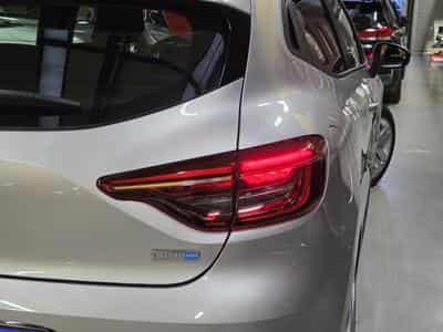 Renault Clio V 1.6 E-TECH / HYBRID 140CV CORPORATE (2021) - Photo 7