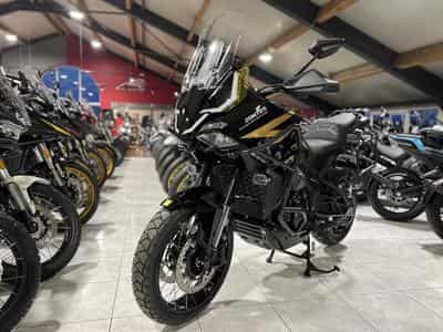 Zontes 703 F BLACK/GOLD 19 (2026) - Foto 2