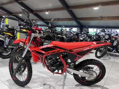 Beta R Enduro SPORT 2T (2026) - Photo 4