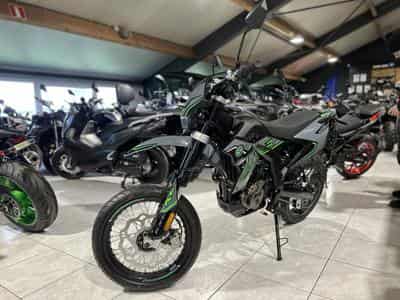 KL Motorcycle KXE Motard 125 SM ABS (2026) - Photo 2