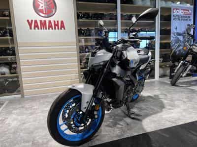 Yamaha MT09 (2025) - Photo 2