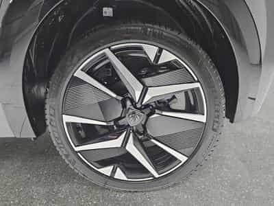 Peugeot 208 1.2 PureTech Hýbrid 110 E-DSC6 GT (2025) - Photo 6