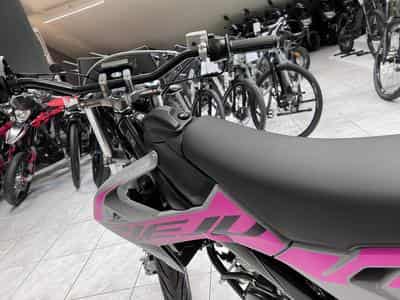 Rieju MRT 50 SM Grey (2026) - Photo 6