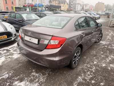 Honda Civic 1.8 140 VTEC Sedan (2016) - Photo 5