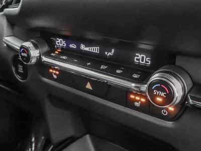 Mazda CX-30 2.5 E-Skyactiv  G 140 Homura (2025) - Photo 10