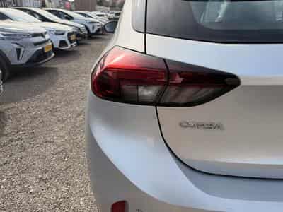 Opel Corsa 1.5 Turbo D Start/Stop MT6 102 (2023) - Photo 9