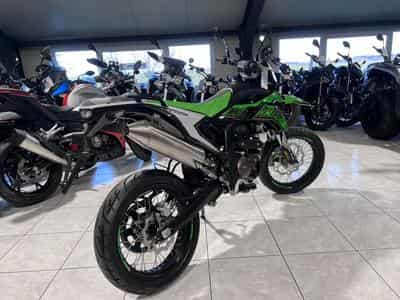 KL Motorcycle KXE Motard 125 SM ABS (2026) - Photo 3