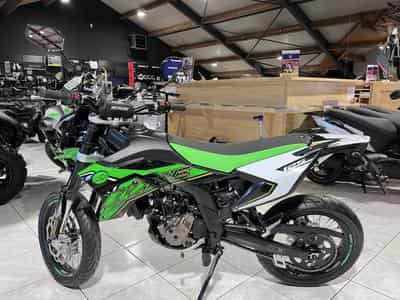 KL Motorcycle KXE Motard 125 SM ABS (2026) - Photo 4