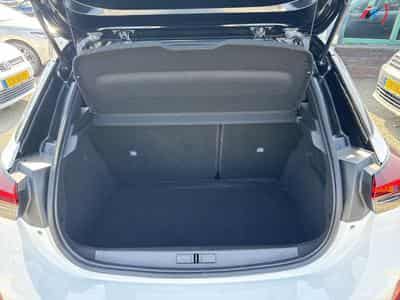 Opel Corsa GS 1.5 TURBO D MT6 102CV (2023) - Photo 8