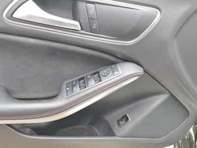 Mercedes CLA 200 D 7G-DCT COUPE AMG-LINE (2019) - Photo 6