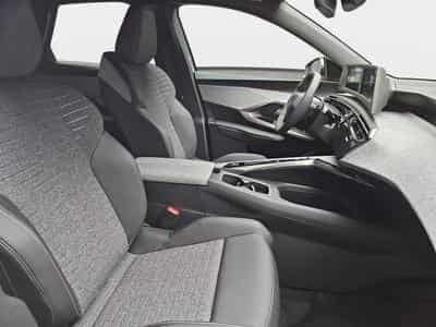 Peugeot 3008 1.2 Hybrid 145 E-DSC6 Allure (2025) - Photo 15