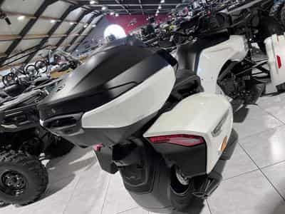 BRP Can-Am Spyder LTD 1330 (2026) - Foto 6