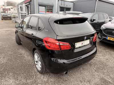 BMW 225 eDrive Xe (2017) - Photo 8