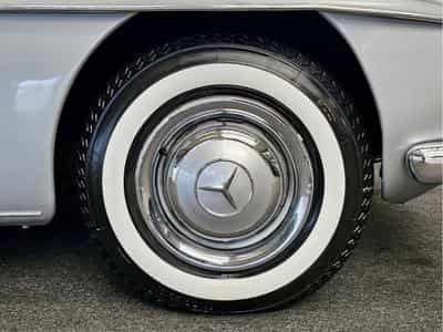 Mercedes 190 SL (1970) - Photo 11