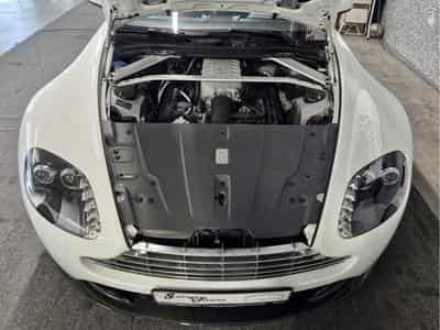 Aston-Martin V8 Vantage EUROPA CARBON CUIR NAVI (2013) - Photo 10