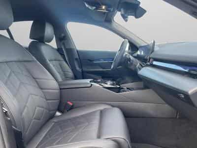 BMW 530 e Luxury / Hybride (2024) - Photo 10