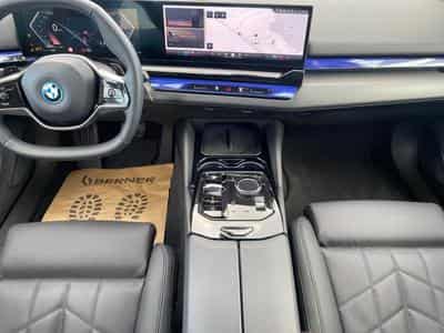BMW 530 e Luxury / Hybride (2024) - Photo 3