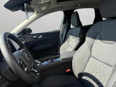 Volvo XC60 Facelift T6 Plus Dark / Hybride (2025) - Photo 10