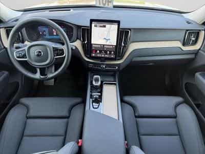 Volvo XC60 Facelift T6 Plus Dark / Hybride (2025) - Photo 3