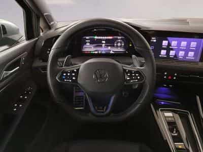 VW Golf R (2023) - Photo 10