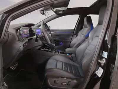 VW Golf R (2023) - Photo 7