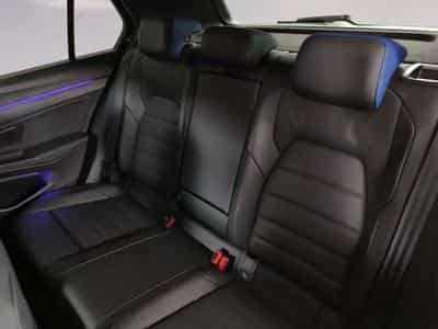 VW Golf R (2023) - Photo 8