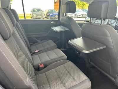 VW Touran (2025) - Photo 9