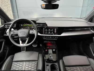 Audi RS3 (2024) - Photo 10