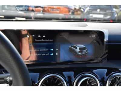 Mercedes GLA 200 (2025) - Photo 13