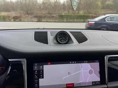 Porsche Macan (2021) - Photo 13