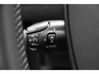 Peugeot 2008 (2025) - Photo 15