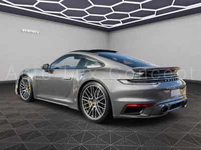 Porsche 911 911 Turbo S Coupé (2021) - Photo 2