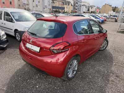 Peugeot 208 1.2 ALLURE 110 S&S (2015) - Photo 5