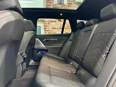 BMW 520 520dA Touring 2.0 197cv Auto xDrive M-SPORT (2025) - Photo 6