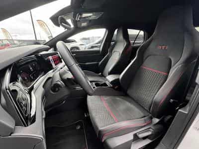 VW GTI VIII GTI Clubsport (2024) - Photo 6