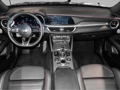 Alfa-Romeo Stelvio (2023) - Photo 5