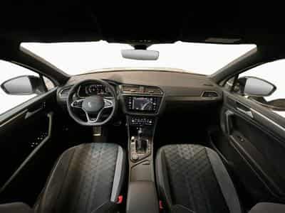 VW Tiguan R-Line+DSG+4M+Black-Style+AHK (2024) - Photo 2