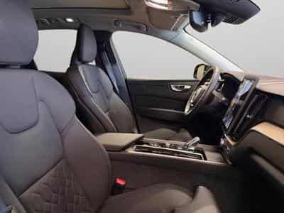 Volvo XC60 Facelift T6 Plus Dark / Hybride (2025) - Foto 15